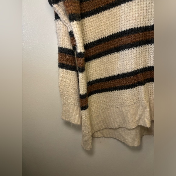 American Eagle Outfitters Cream and Brown Striped V-Neck Sweater - Picture 3 of 7
